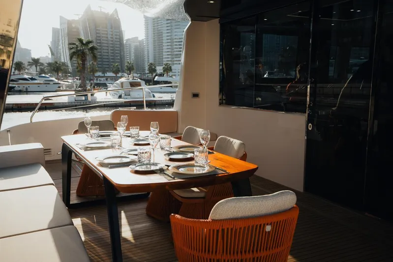 Hyper One Yacht Photos Pics 