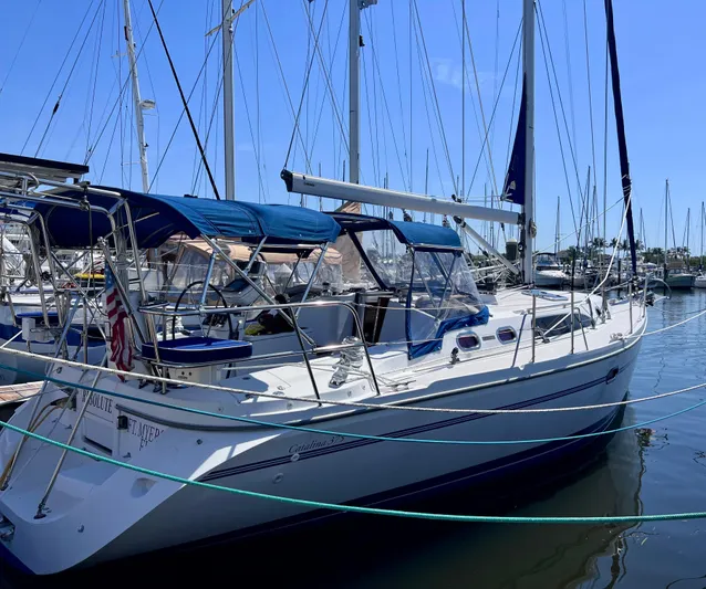 Resolute Yacht Photos Pics 
