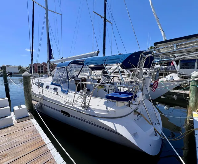 Resolute Yacht Photos Pics 