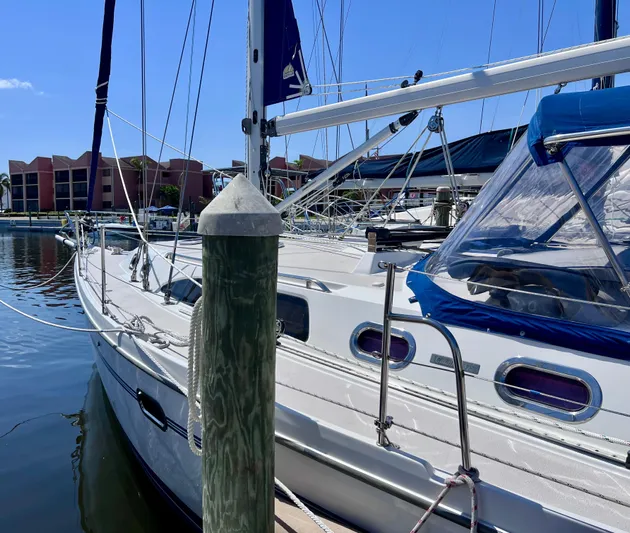 Resolute Yacht Photos Pics 