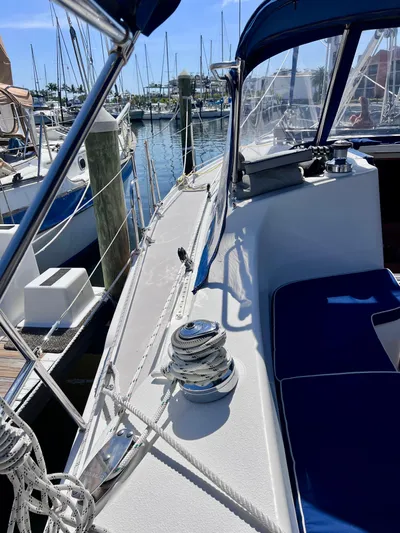 Resolute Yacht Photos Pics 