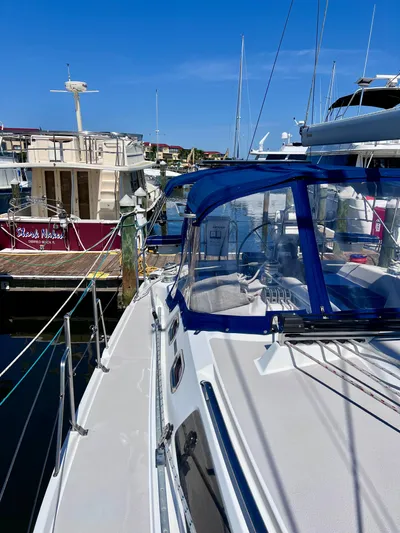 Resolute Yacht Photos Pics 