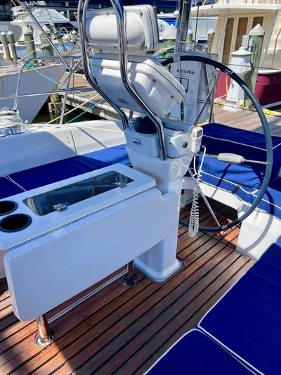 Resolute Yacht Photos Pics 