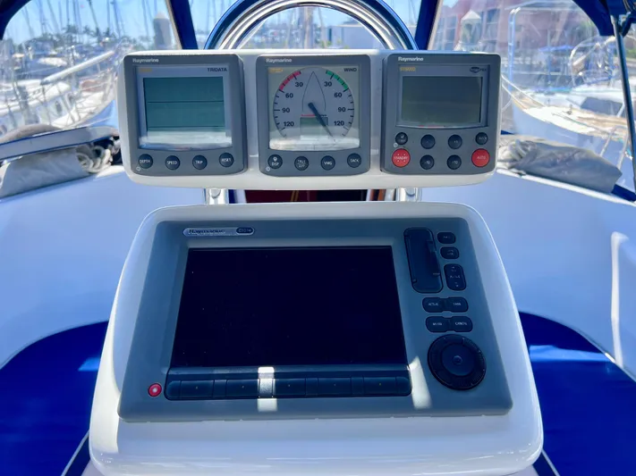 Resolute Yacht Photos Pics 