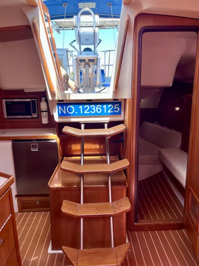 Resolute Yacht Photos Pics 