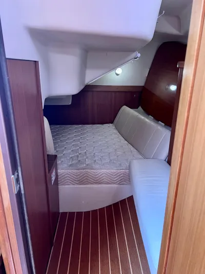 Resolute Yacht Photos Pics 