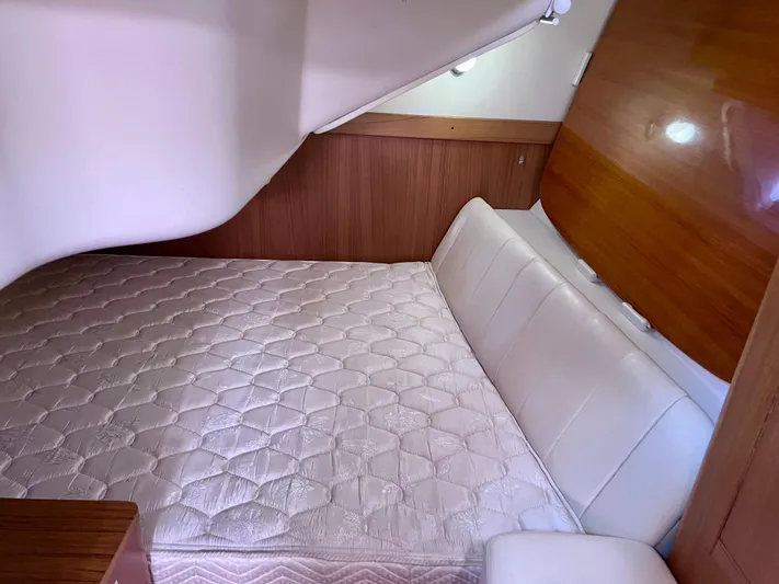 Resolute Yacht Photos Pics 