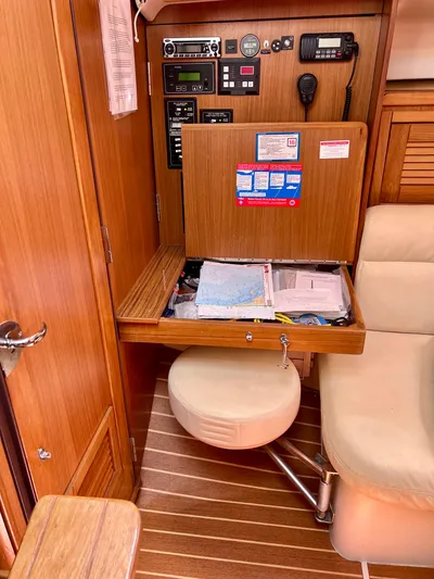 Resolute Yacht Photos Pics 