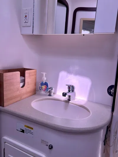 Resolute Yacht Photos Pics 