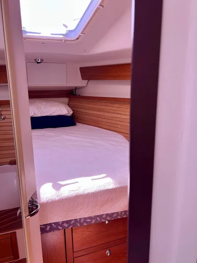 Resolute Yacht Photos Pics 