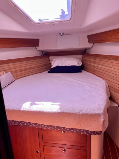 Resolute Yacht Photos Pics 