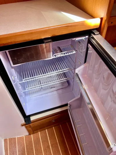 Resolute Yacht Photos Pics 