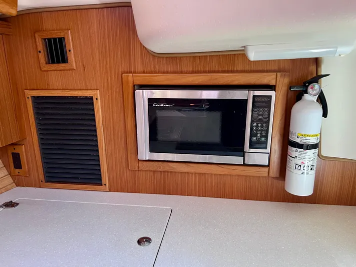 Resolute Yacht Photos Pics 