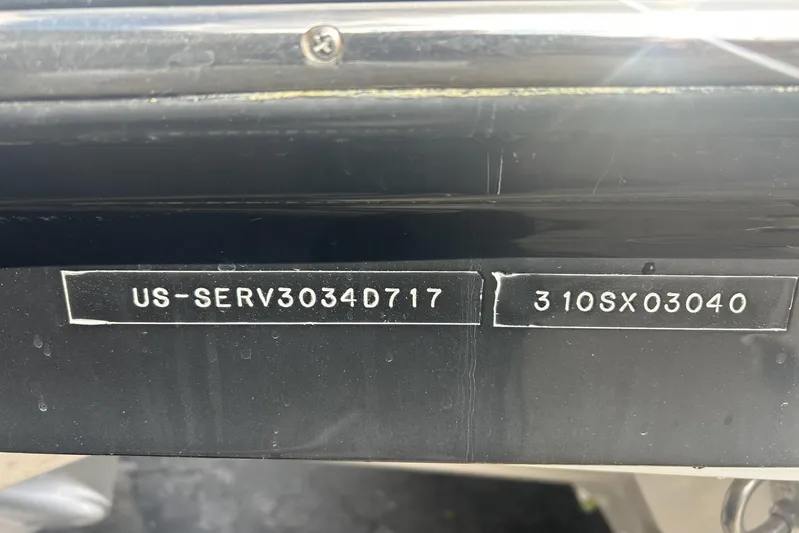  Yacht Photos Pics 2017 Sea Ray SLX 310 Outboard serial numbers on black surface.