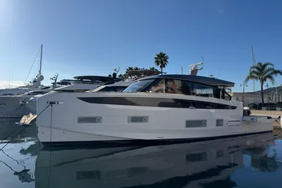 2024 Azimut Seadeck 6