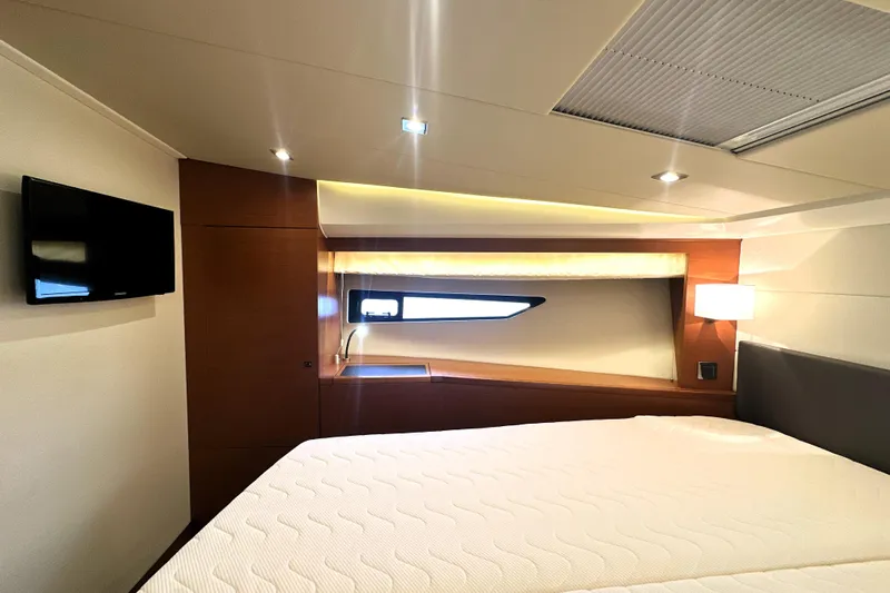 Cyctrade Yacht Photos Pics Luxurious cabin interior of 2017 Prestige 500 yacht with modern amenities.