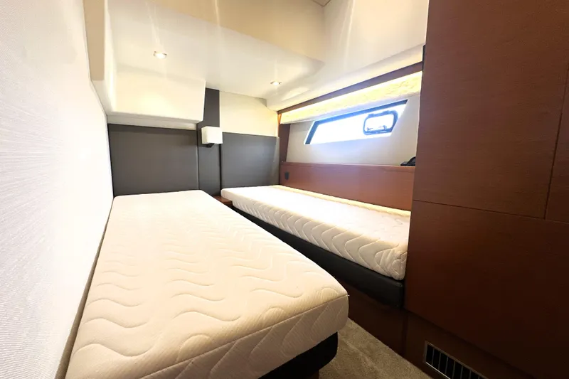 Cyctrade Yacht Photos Pics Luxurious twin cabin interior of 2017 Prestige 500 yacht with modern design.