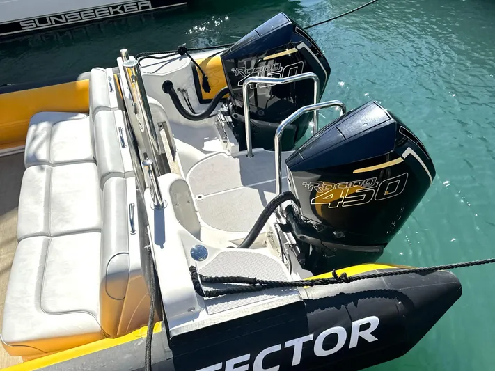 Lizzie Yacht Photos Pics 