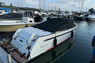 2022 Maxima 730