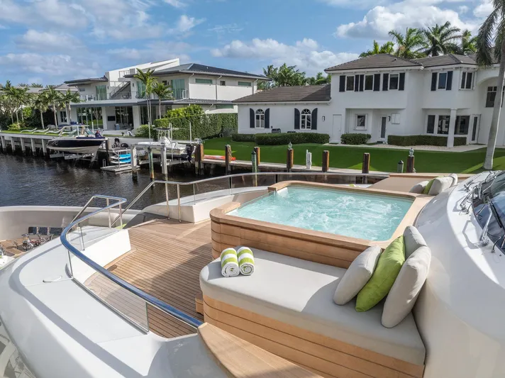 Pearl Yacht Photos Pics 