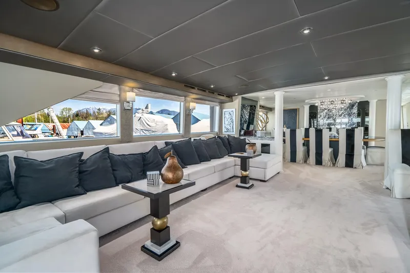 Sovereign Lady Yacht Photos Pics main salon looking forward