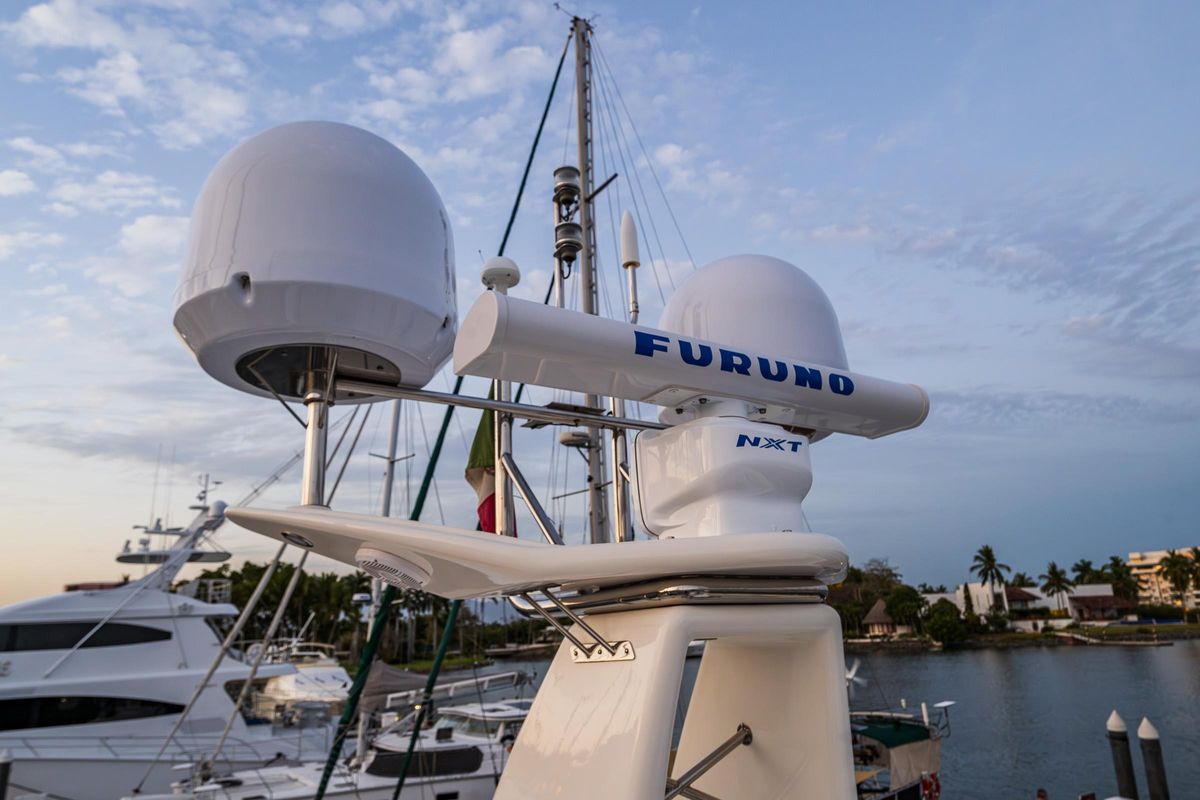 2002 Viking Princess 72 