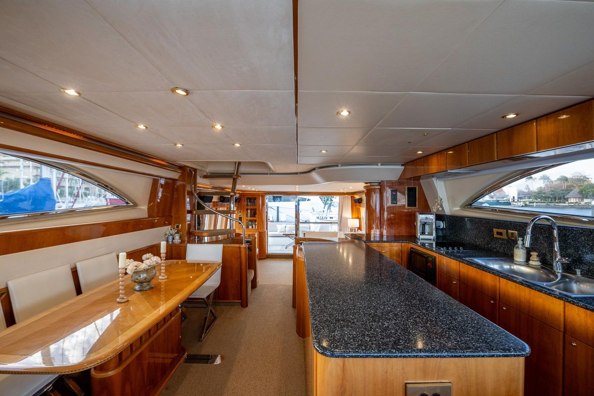 2002 Viking Princess 72 