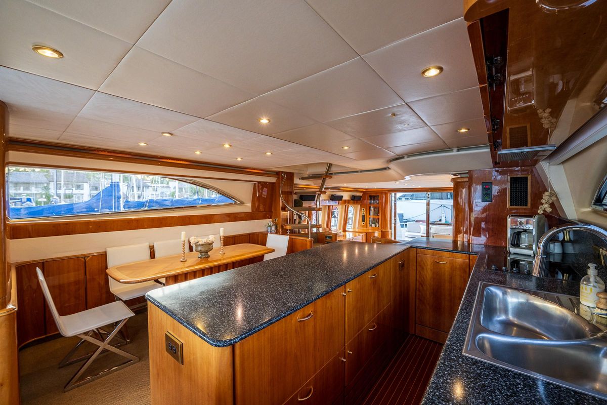 2002 Viking Princess 72 