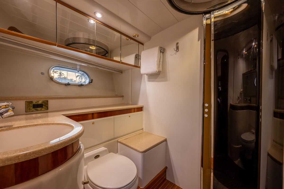 2002 Viking Princess 72 