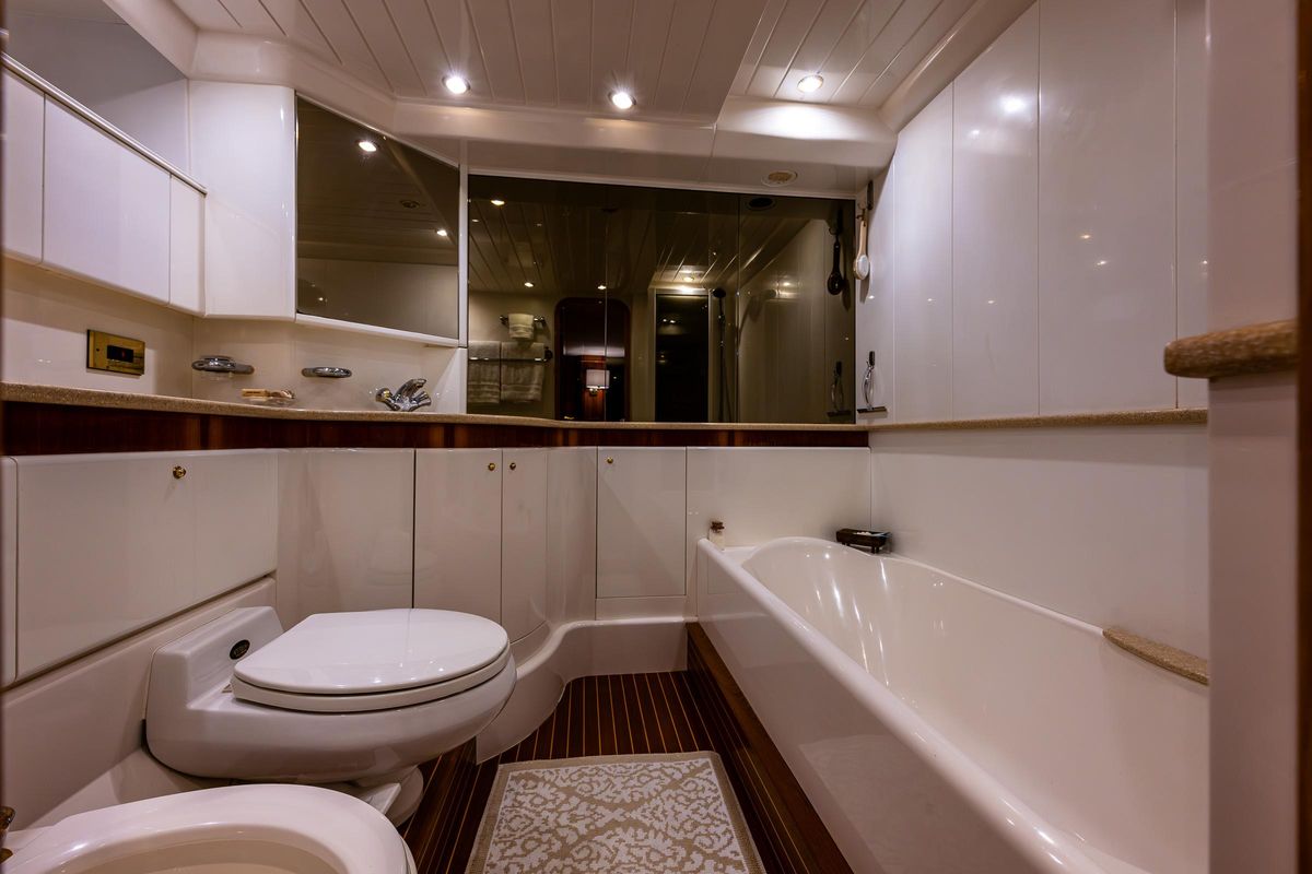2002 Viking Princess 72 