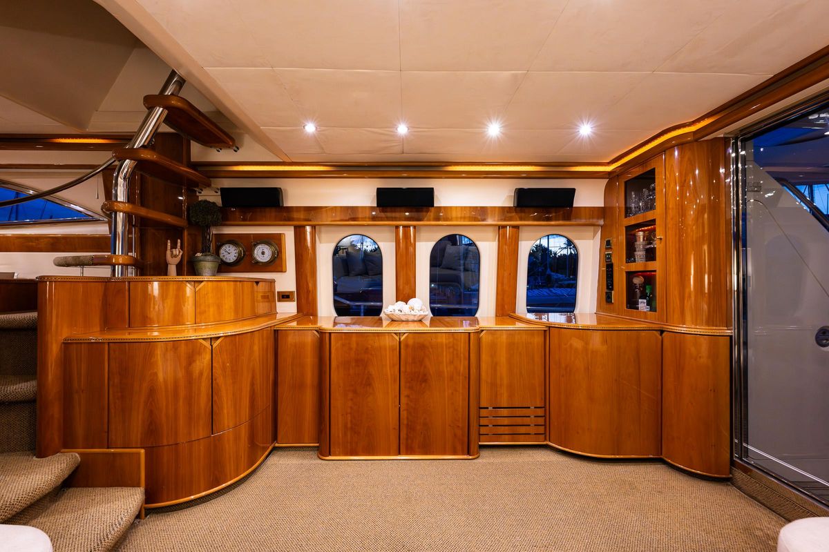 2002 Viking Princess 72 