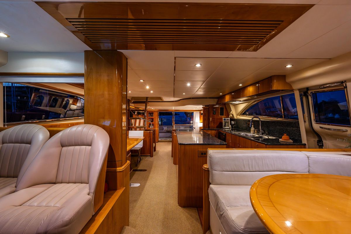 2002 Viking Princess 72 
