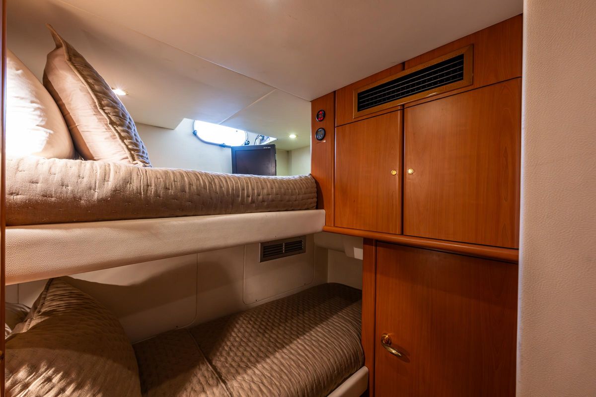 2002 Viking Princess 72 