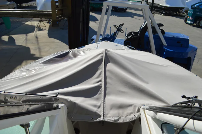  Yacht Photos Pics Pursuit 266 DC - Bow Cover