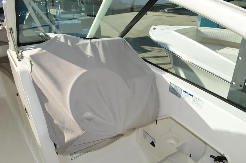  Yacht Photos Pics Pursuit 266 DC - Helm Cover