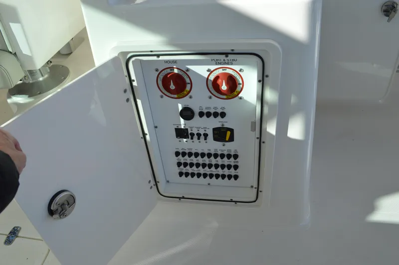  Yacht Photos Pics Pursuit 266 DC - Electrical Panel