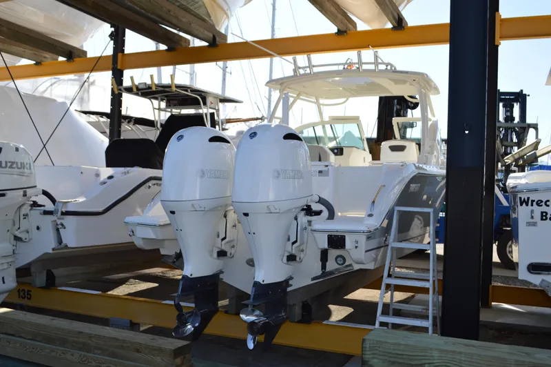  Yacht Photos Pics Pursuit 266 DC - Starboard Aft