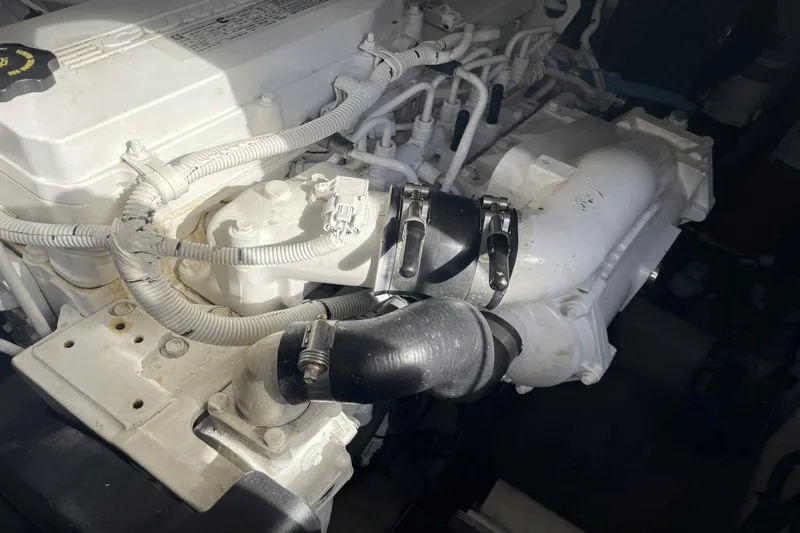 Miss Behave Yacht Photos Pics 