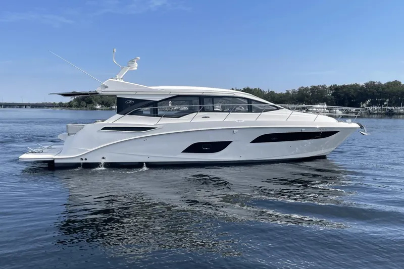 Miss Behave Yacht Photos Pics 