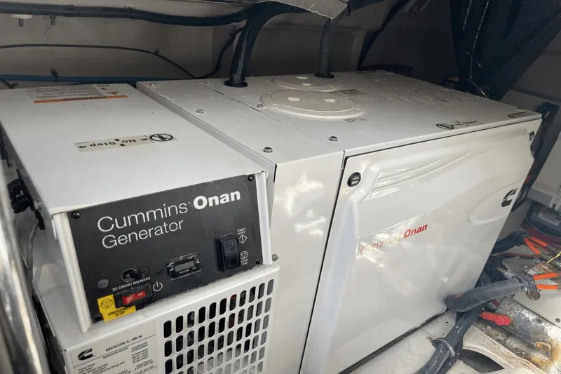 Miss Behave Yacht Photos Pics 