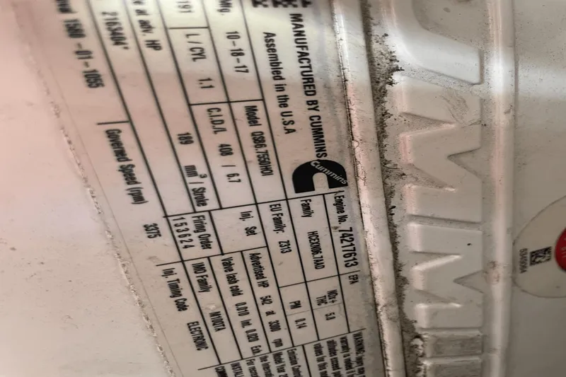 Miss Behave Yacht Photos Pics 