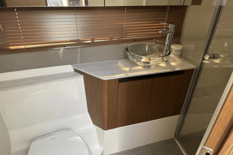 Miss Behave Yacht Photos Pics 