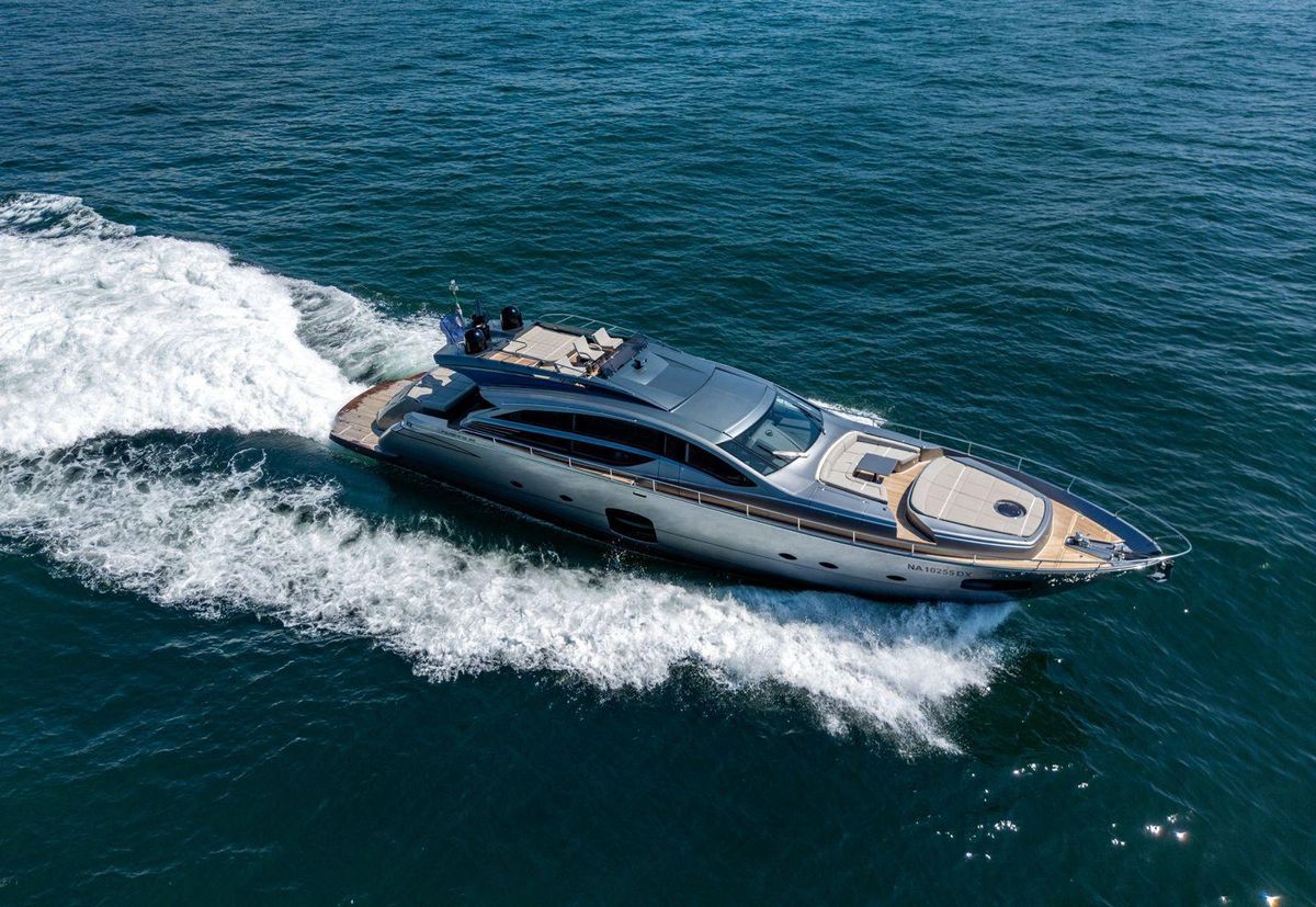 2019 Pershing 81 