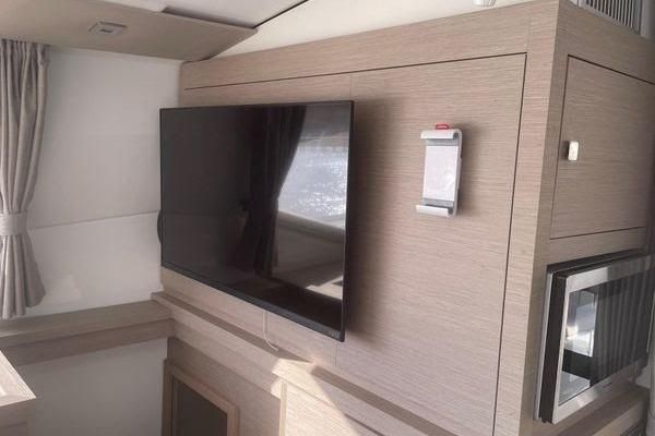 2020 Fountaine Pajot 47 
