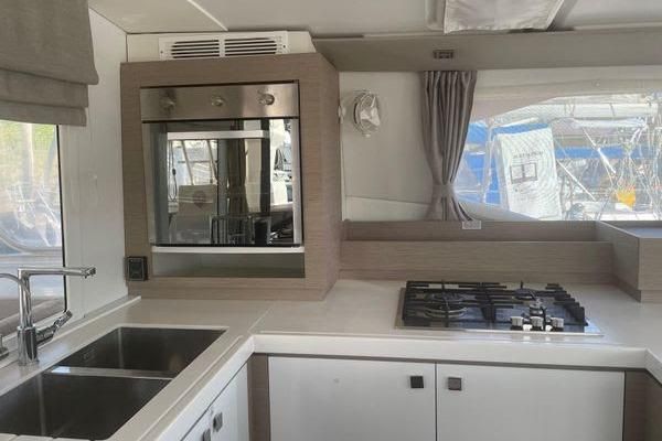 2020 Fountaine Pajot 47 