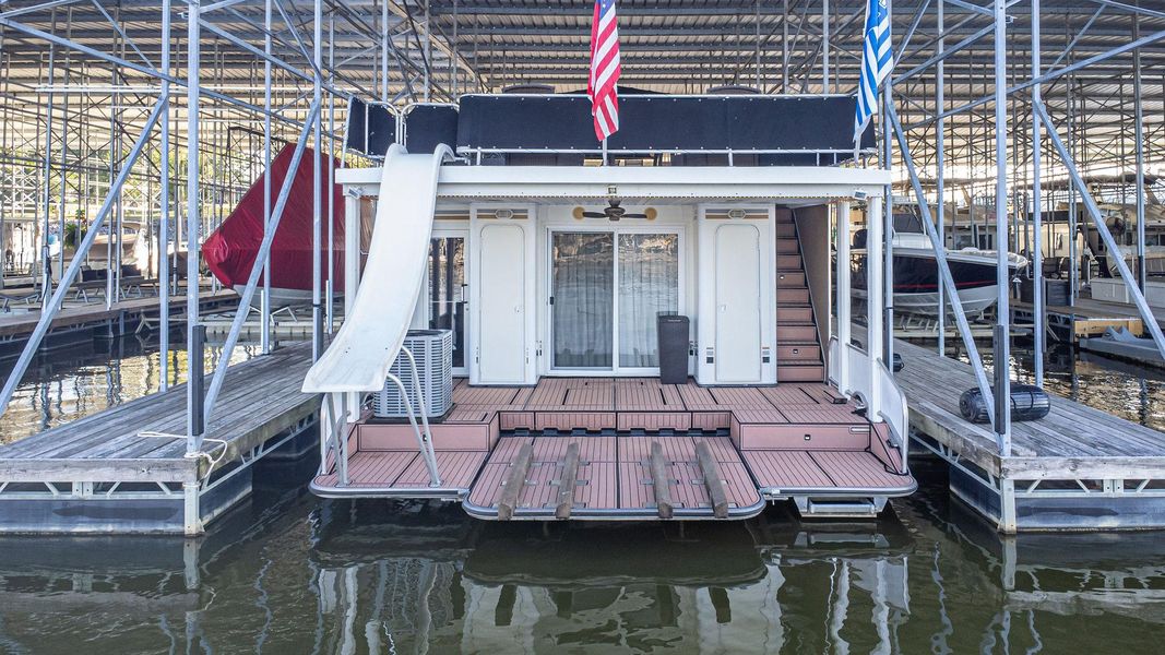 2003 Horizon 90 Houseboat