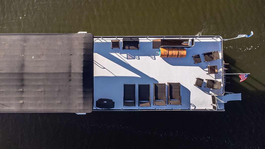 2003 Horizon 90 Houseboat