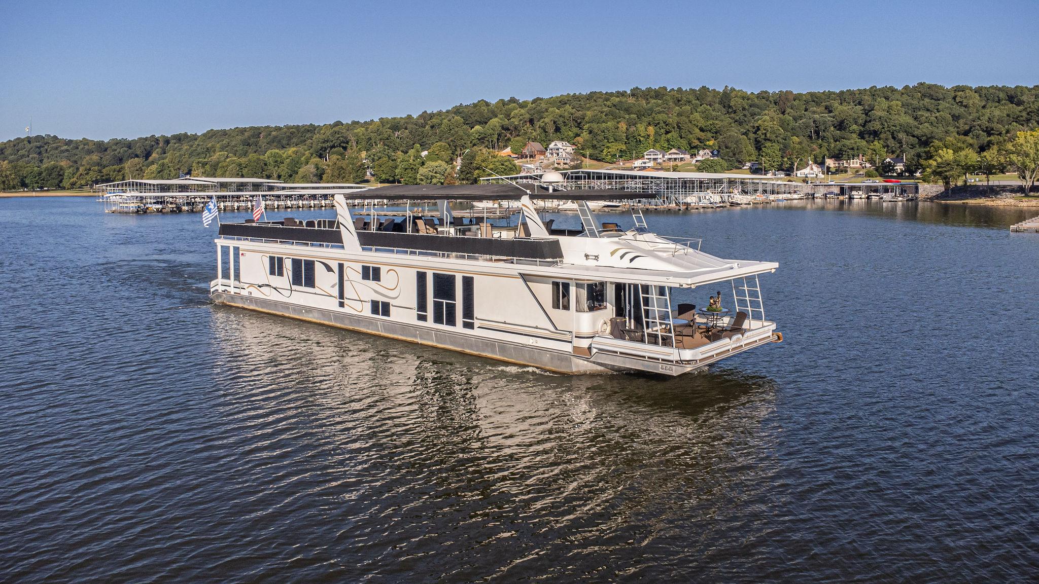 2003 Horizon 90 Houseboat