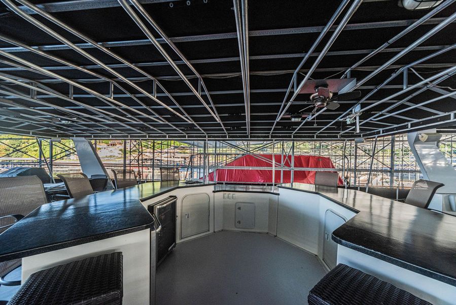 2003 Horizon 90 Houseboat