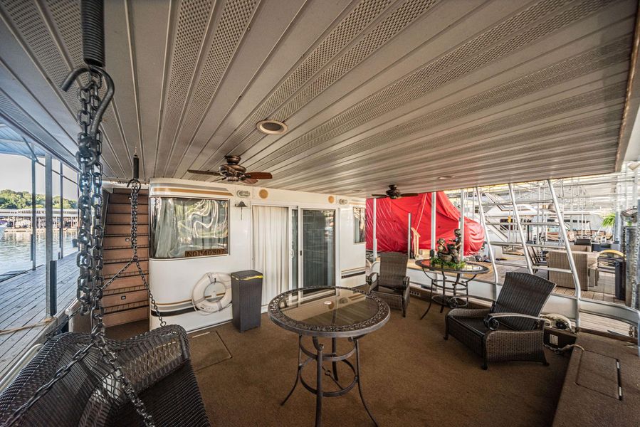 2003 Horizon 90 Houseboat